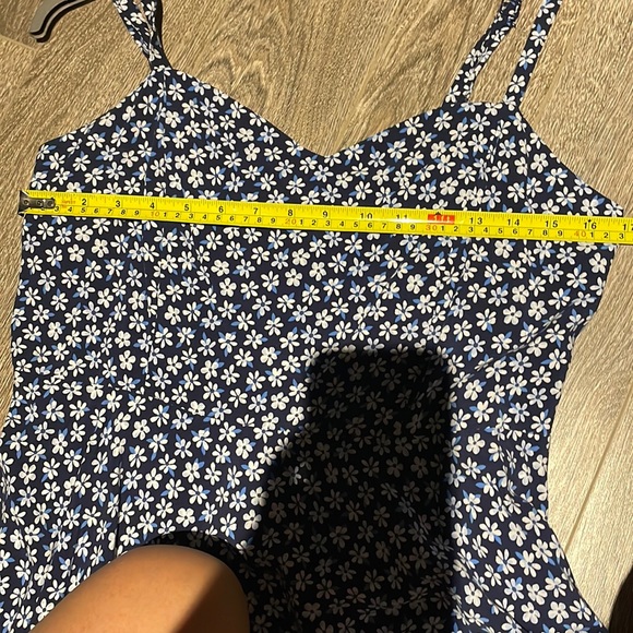 Old Navy - Floral Dress - Picture 4 of 5